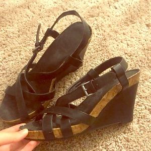 Black Wedges